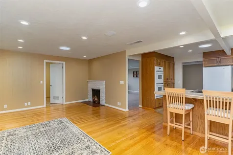 8612 21st Avenue NW Seattle WA 98117