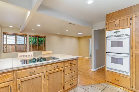8612 21st Avenue NW Seattle WA 98117