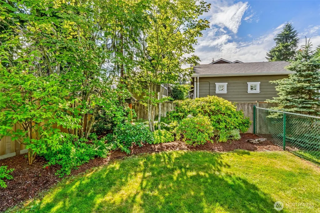 21807 87th Place W Edmonds WA 98026
