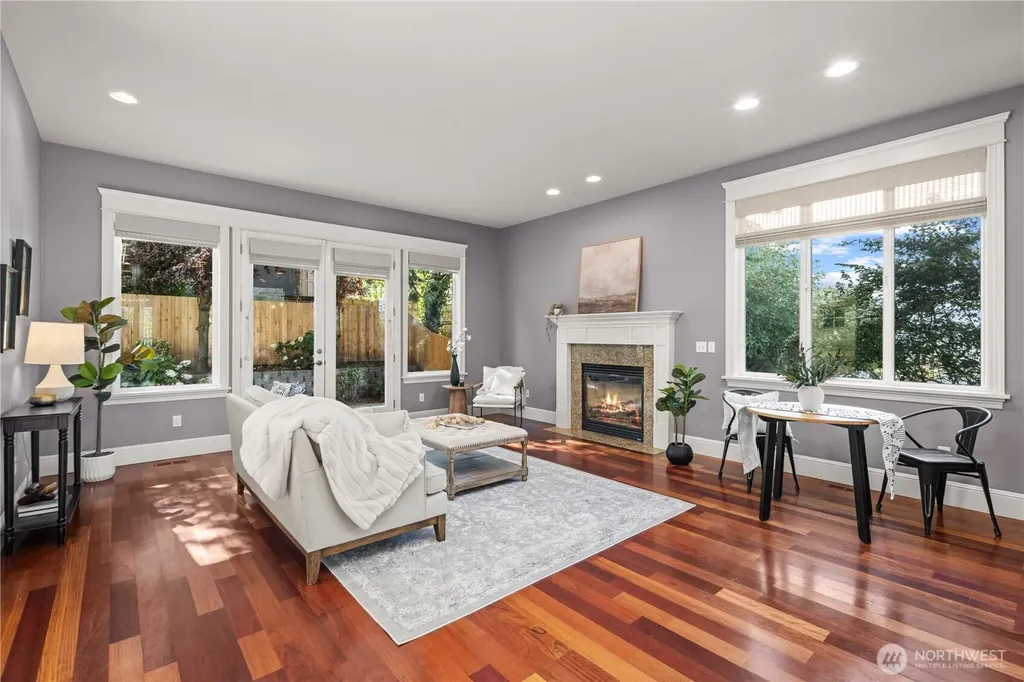 4047 Willams Avenue W Seattle WA 98199