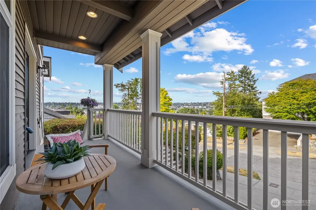 4047 Willams Avenue W Seattle WA 98199