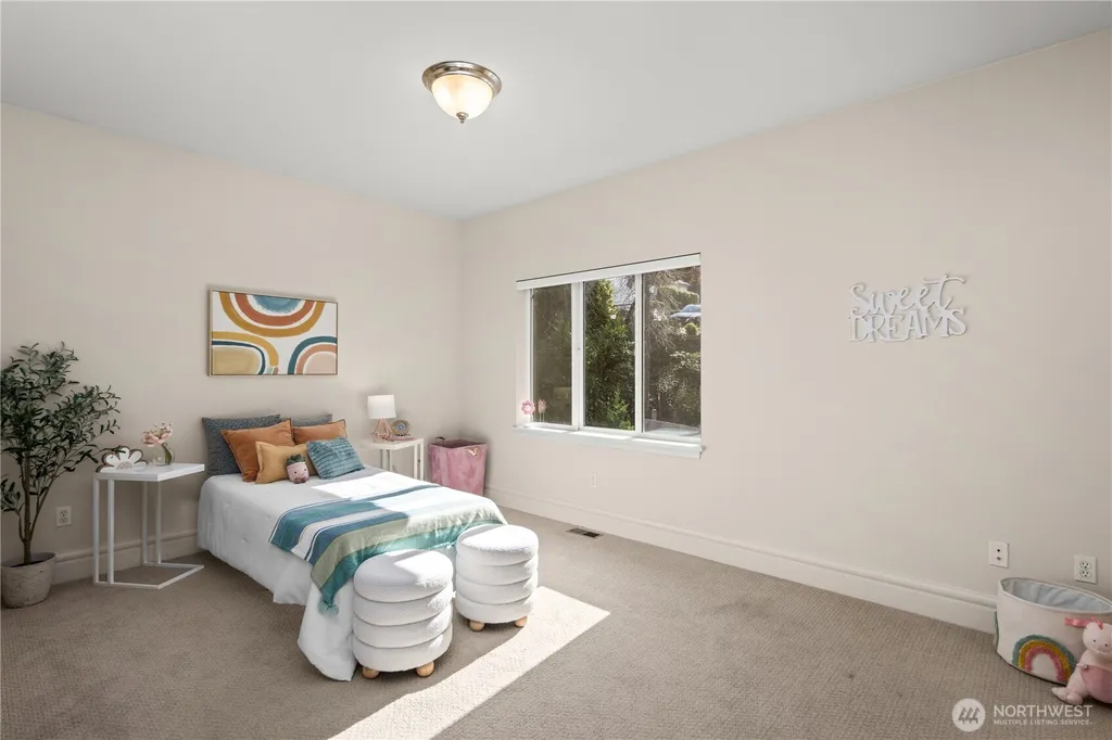4047 Willams Avenue W Seattle WA 98199