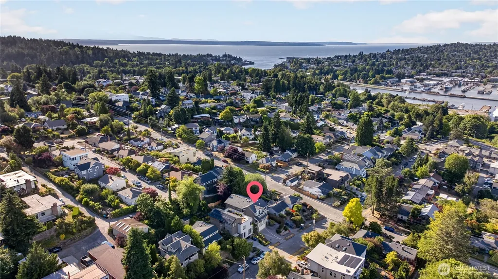 4047 Willams Avenue W Seattle WA 98199