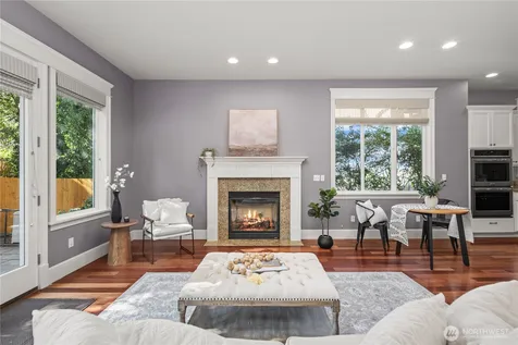 4047 Willams Avenue W Seattle WA 98199