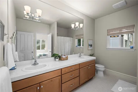 4047 Willams Avenue W Seattle WA 98199