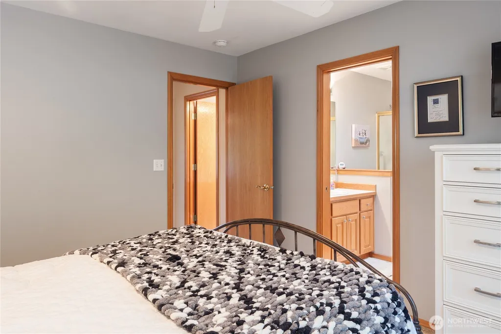 260 E Penzance Road Shelton WA 98584