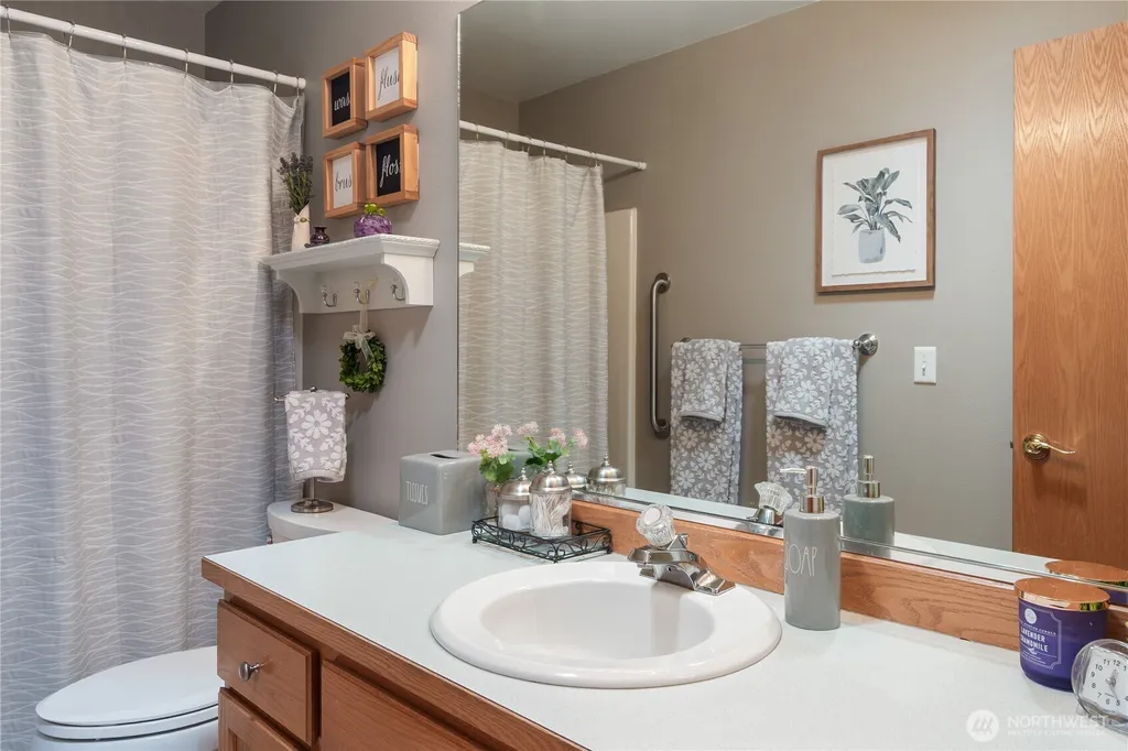 260 E Penzance Road Shelton WA 98584