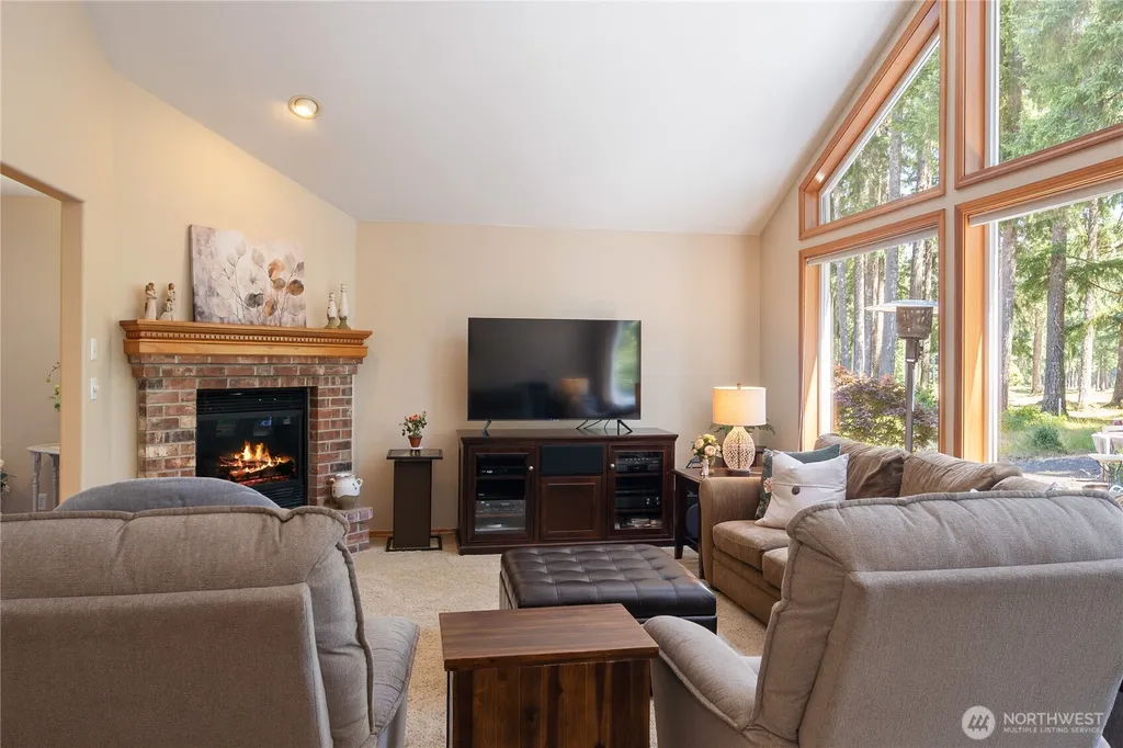 260 E Penzance Road Shelton WA 98584
