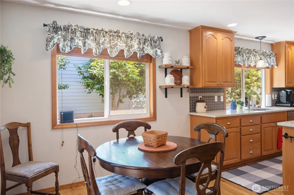 260 E Penzance Road Shelton WA 98584