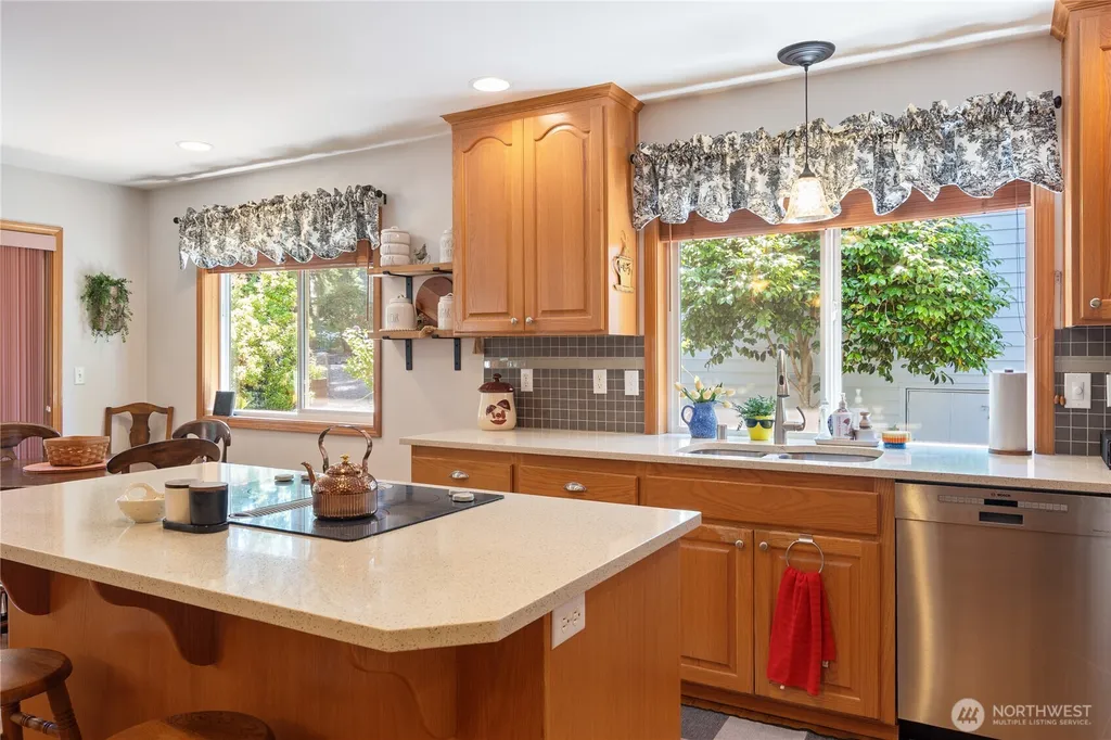260 E Penzance Road Shelton WA 98584