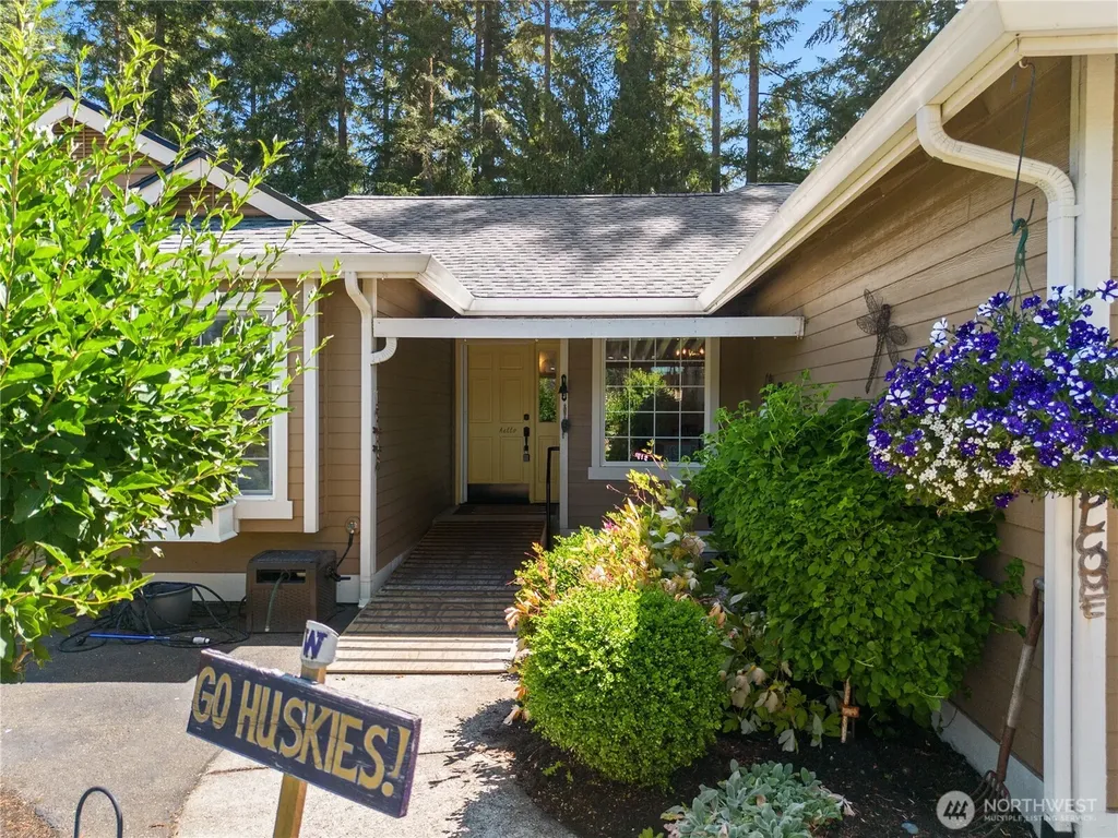 260 E Penzance Road Shelton WA 98584