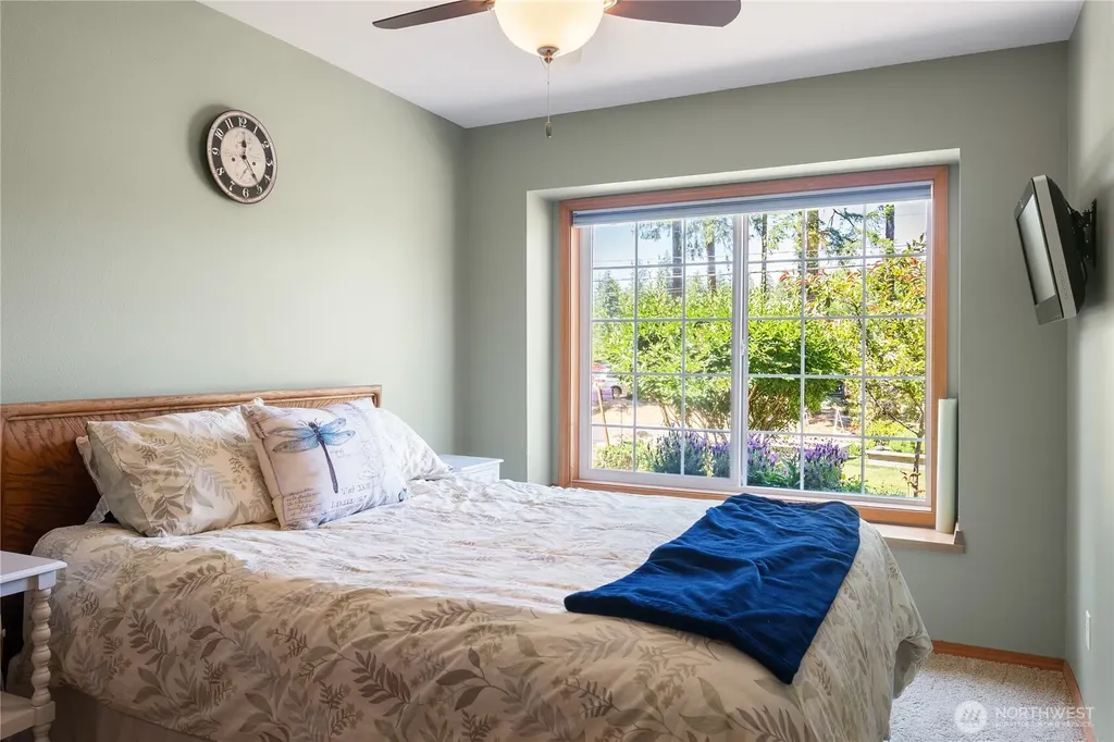 260 E Penzance Road Shelton WA 98584