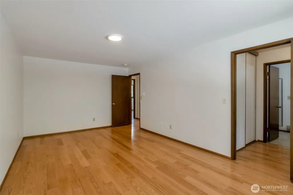 17050 Northup Way Bellevue WA 98008