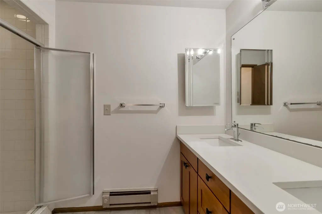 17050 Northup Way Bellevue WA 98008