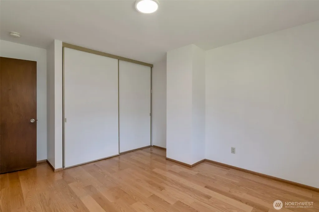 17050 Northup Way Bellevue WA 98008