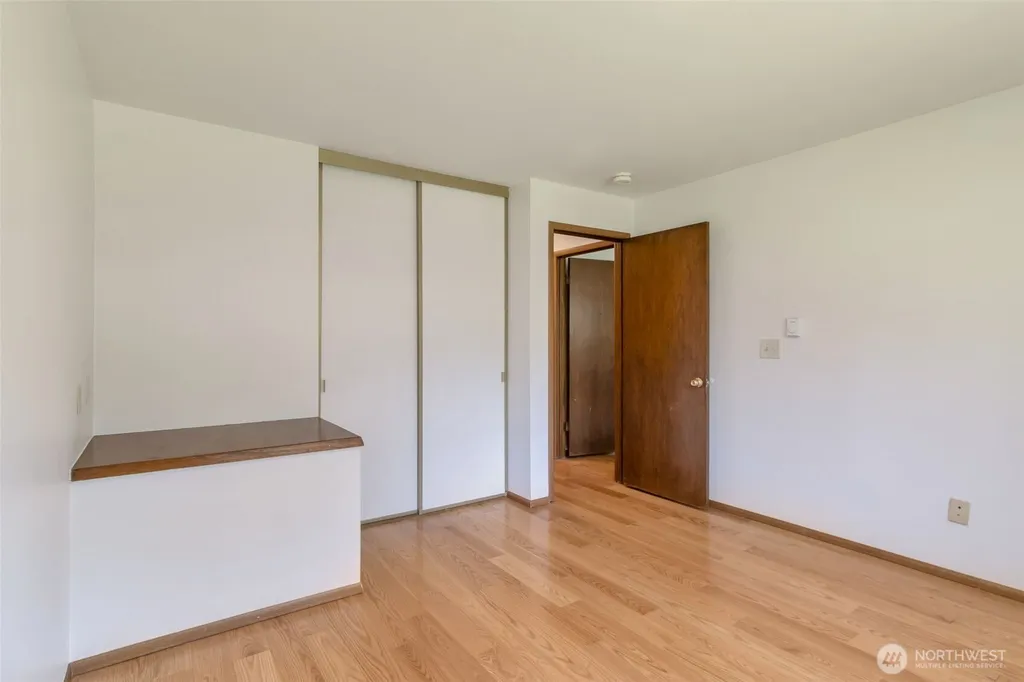 17050 Northup Way Bellevue WA 98008