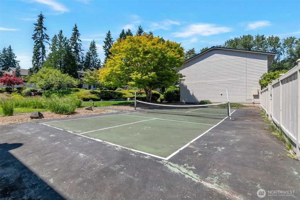 17050 Northup Way Bellevue WA 98008