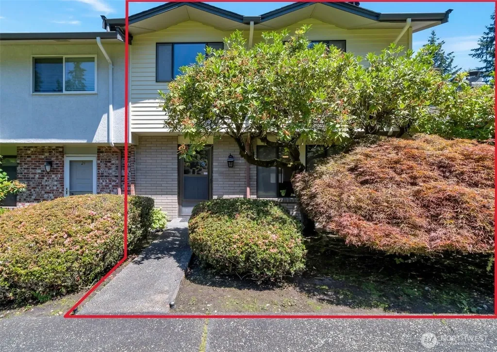 17050 Northup Way Bellevue WA 98008