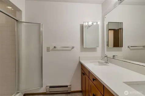 17050 Northup Way Bellevue WA 98008