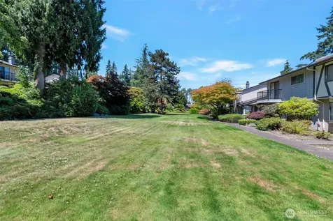 17050 Northup Way Bellevue WA 98008