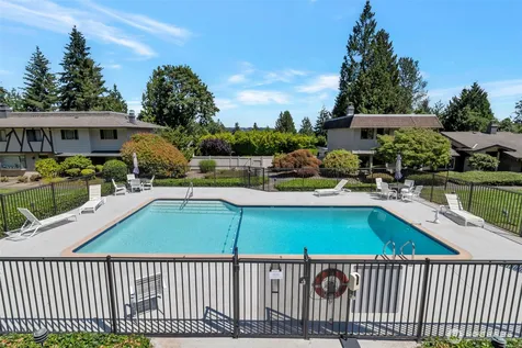 17050 Northup Way Bellevue WA 98008