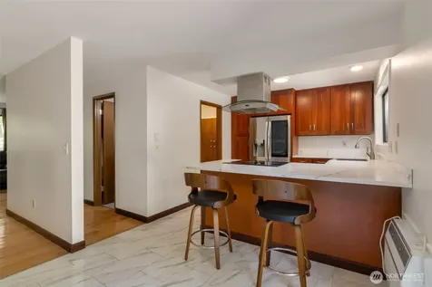17050 Northup Way Bellevue WA 98008