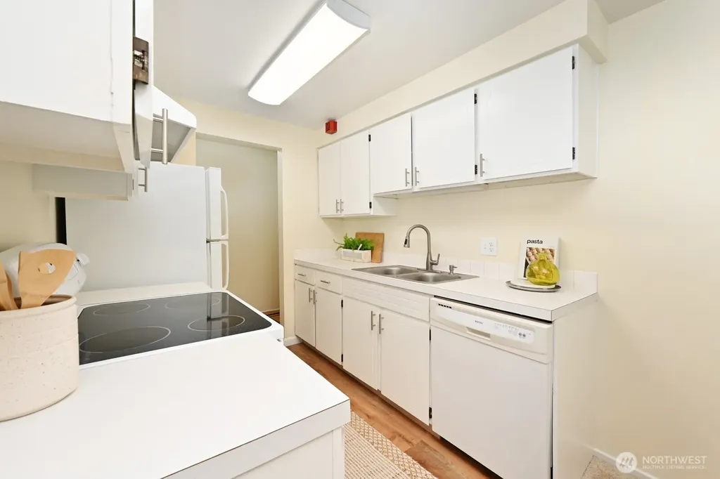 11010 NE 68th Street Kirkland WA 98033