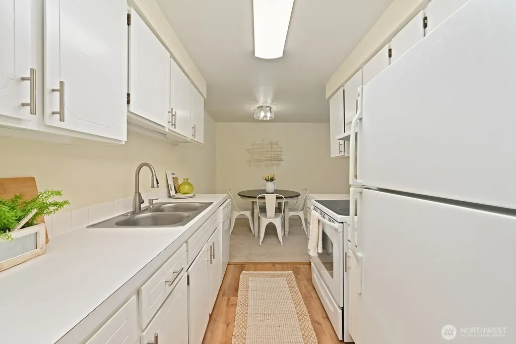 11010 NE 68th Street Kirkland WA 98033