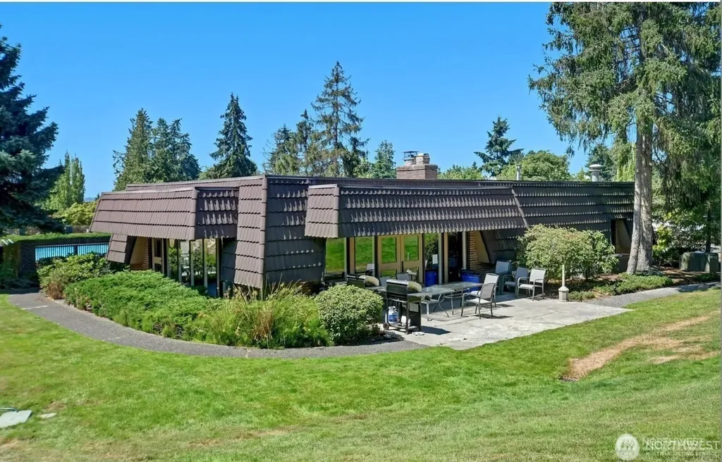 11010 NE 68th Street Kirkland WA 98033