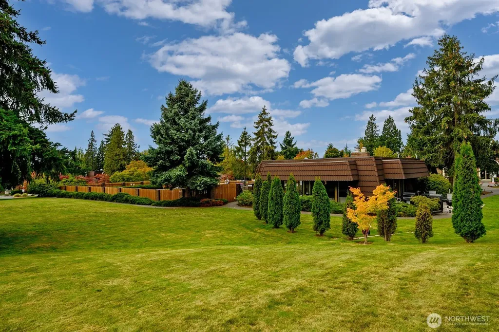 11010 NE 68th Street Kirkland WA 98033