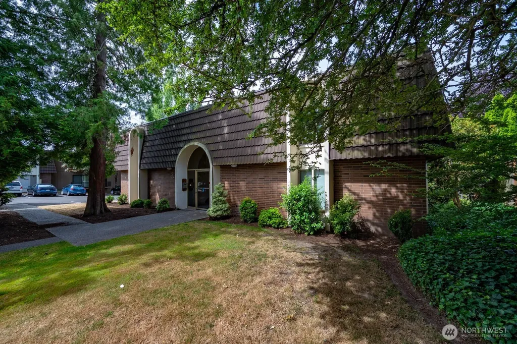11010 NE 68th Street Kirkland WA 98033