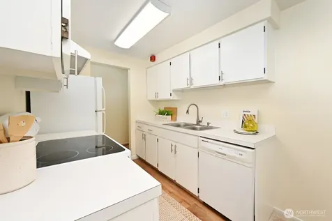 11010 NE 68th Street Kirkland WA 98033