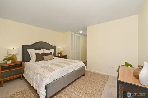11010 NE 68th Street Kirkland WA 98033