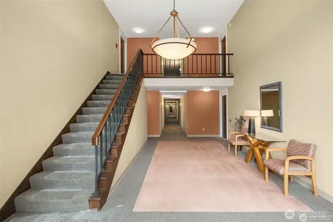 11010 NE 68th Street Kirkland WA 98033