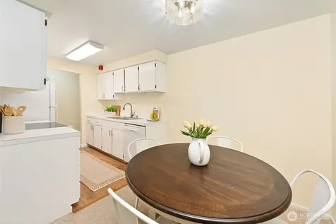 11010 NE 68th Street Kirkland WA 98033