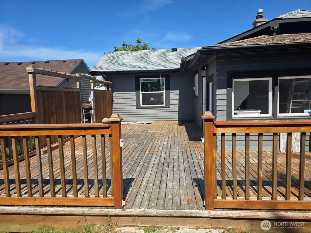 8902 Forest Road SW Lakewood WA 98498