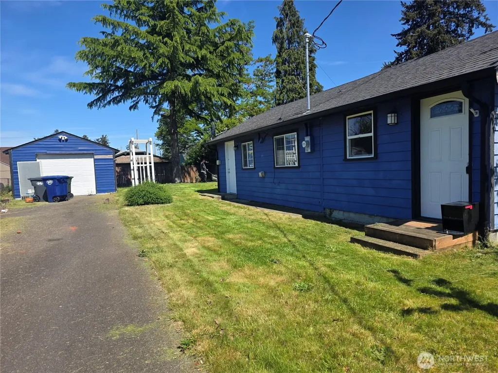 8902 Forest Road SW Lakewood WA 98498
