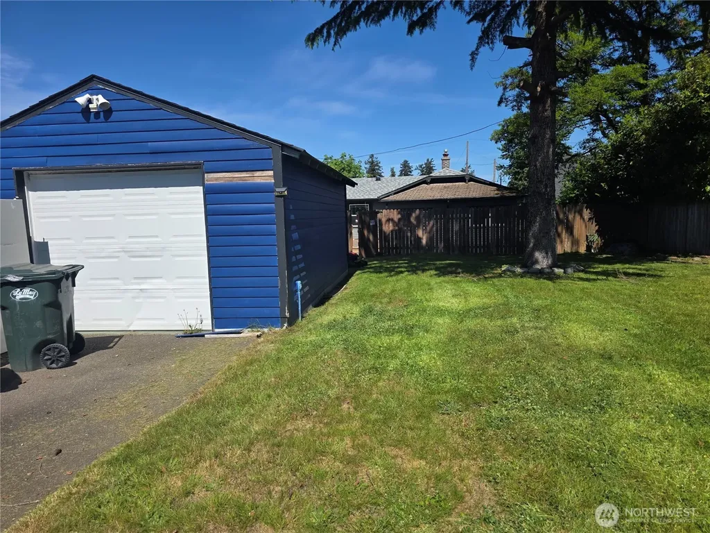 8902 Forest Road SW Lakewood WA 98498