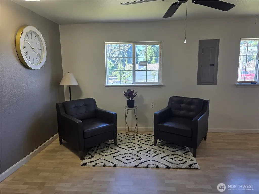 8902 Forest Road SW Lakewood WA 98498