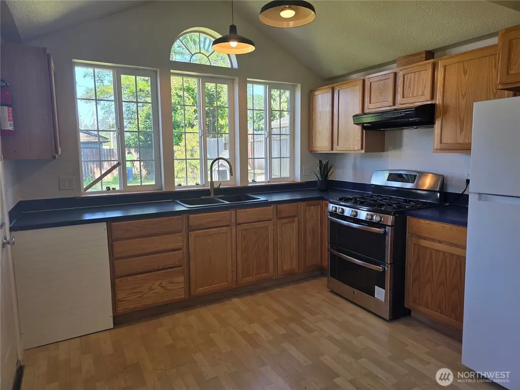8902 Forest Road SW Lakewood WA 98498