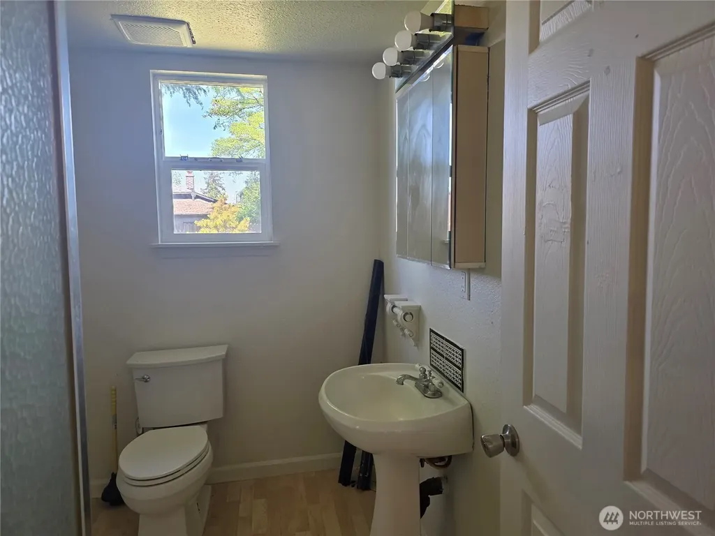 8902 Forest Road SW Lakewood WA 98498