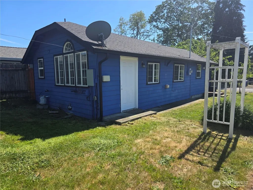 8902 Forest Road SW Lakewood WA 98498