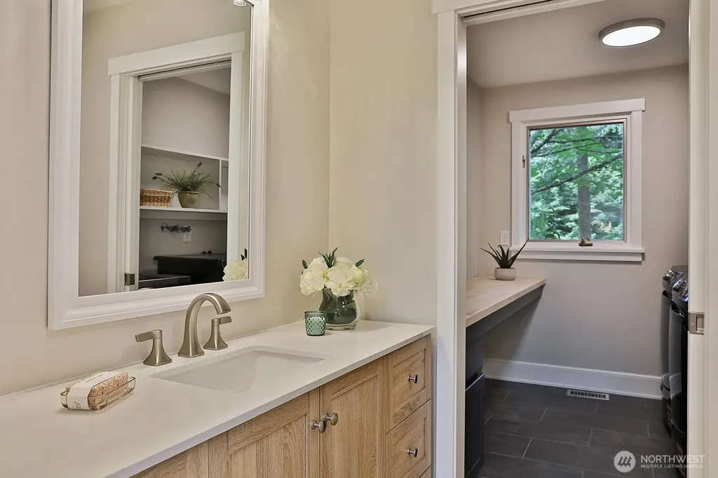 5697 Casper Court Langley WA 98260
