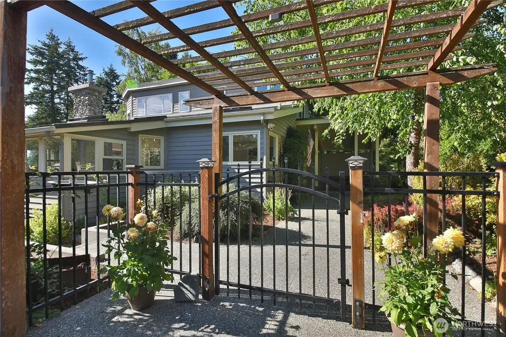 5697 Casper Court Langley WA 98260
