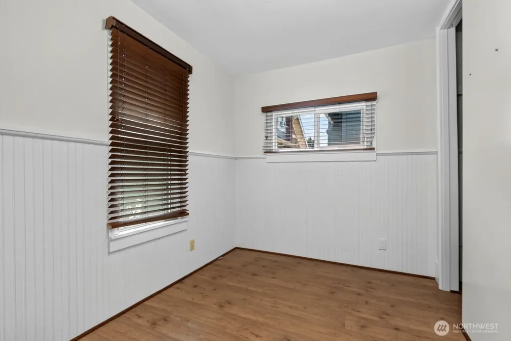 418 N 61st Street Seattle WA 98103