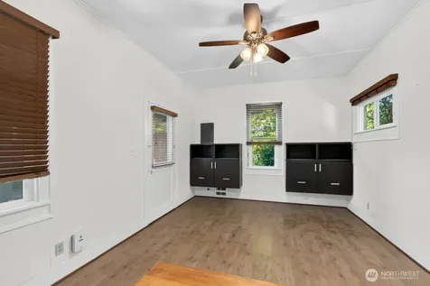 418 N 61st Street Seattle WA 98103