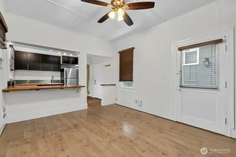 418 N 61st Street Seattle WA 98103