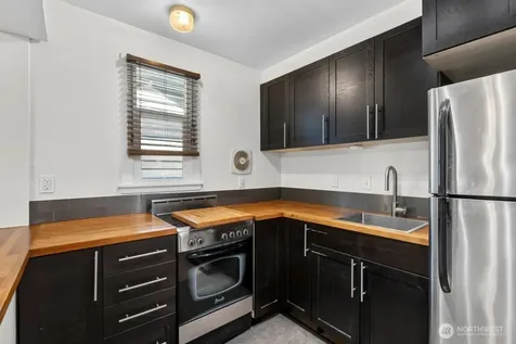 418 N 61st Street Seattle WA 98103