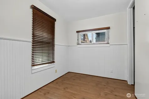 418 N 61st Street Seattle WA 98103