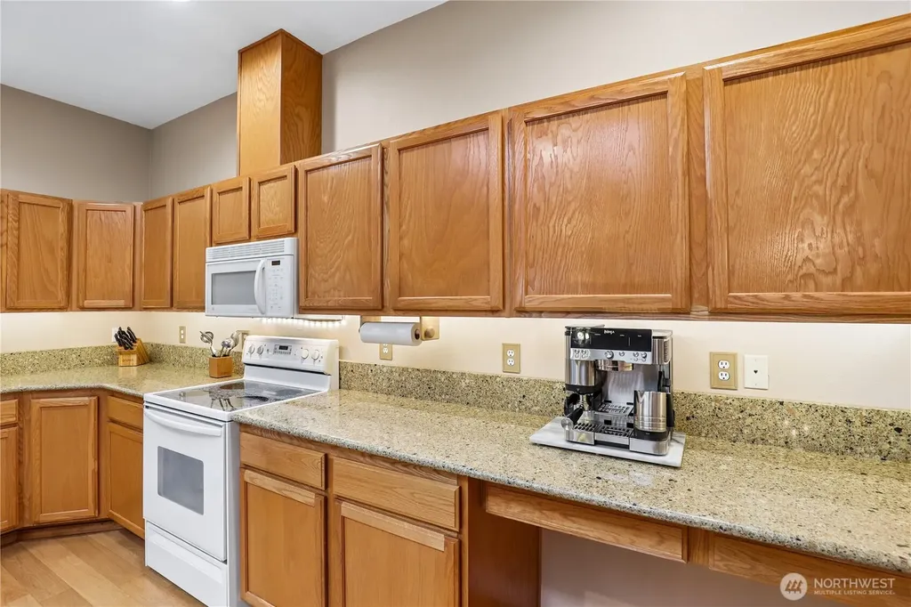 222 105th Street E Tacoma WA 98445